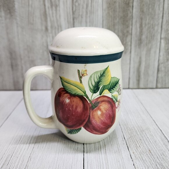 Casuals by China Pearl Single Shaker Red Apple Design with Handle 5'' Tall - Picture 1 of 6